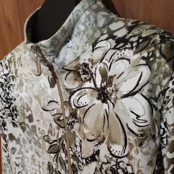 Alia Petite Set- Zipper Jacket & 3/4 Sleeve Shirt - Picture 3 of 15